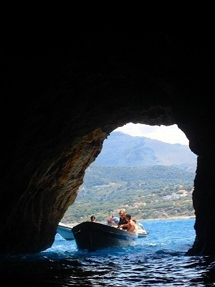 南イタリアもう一つの青の洞窟へイメージ